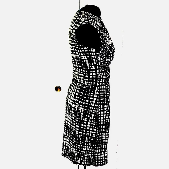 SLEEVELESS DRESS - Picture 3 of 7